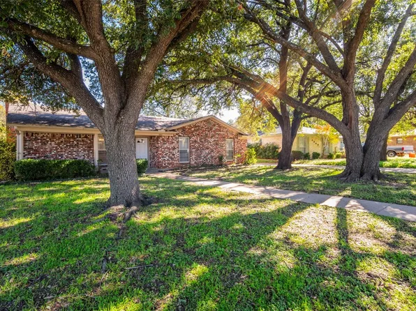 1247 Willowwood Dr, Cleburne, TX 76033