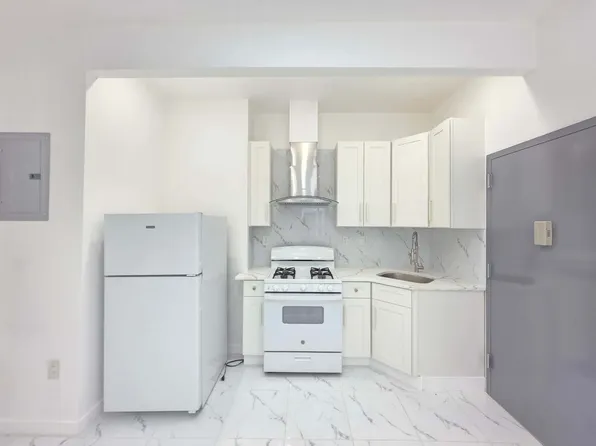 2722 E 26th St, Brooklyn, NY