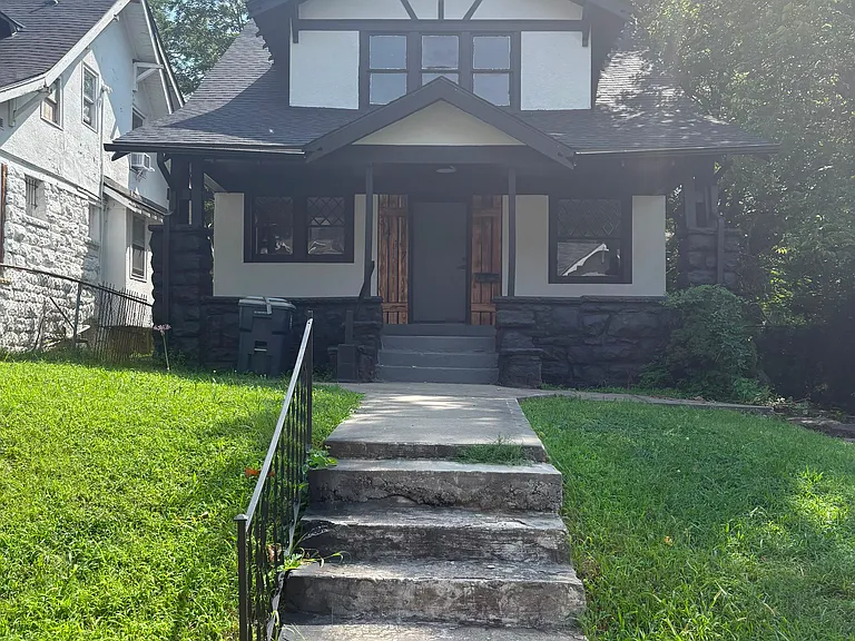 6814 Bellefontaine Ave — Photo 1