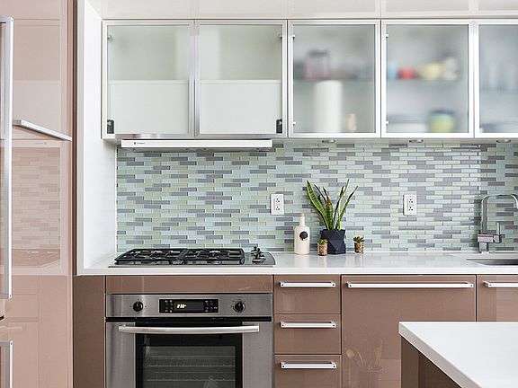 3rd image of 75 Wall St APT 25A