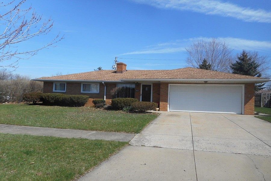 1st image of 14800 Seneca Trl