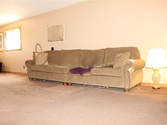 3rd image of 61-57 67th St