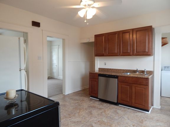3rd image of 106 Morehouse St #2