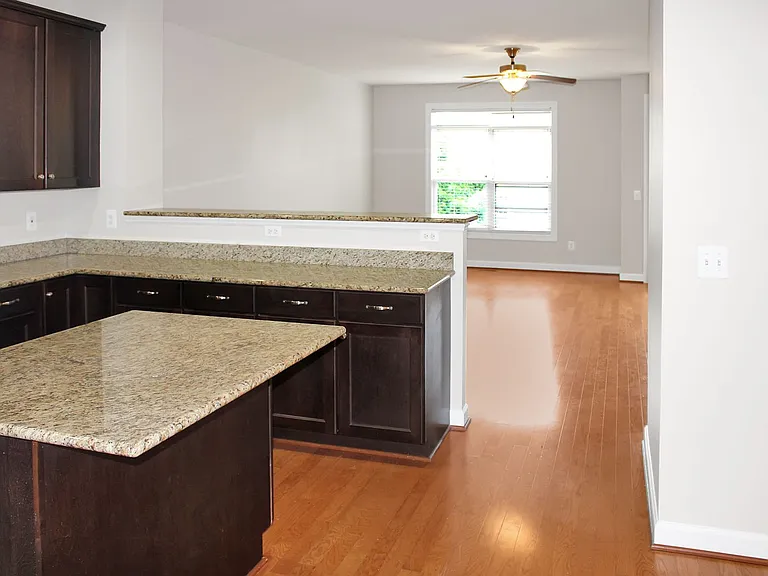 1616 Kempton Pl — Photo 7
