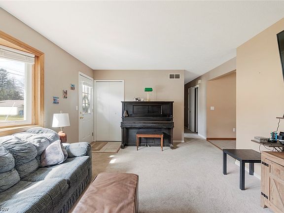 4th image of 29 E Wellock Dr