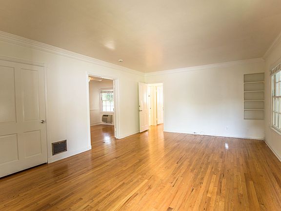 2nd image of 1297 Devon Ave