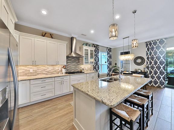5th image of 3906 Palm Way