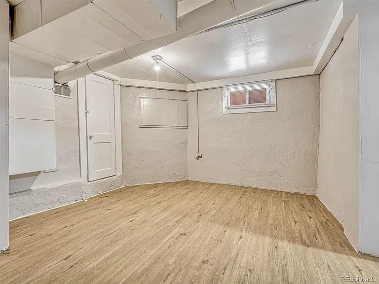 548 S Lincoln St #BASEMENT — Photo 16