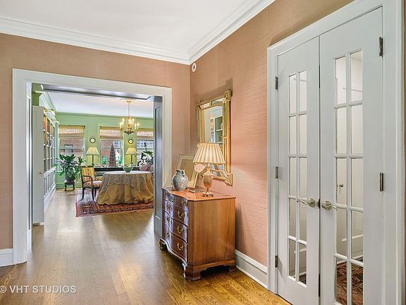 4th image of 2608 N Lakeview Ave APT 5C
