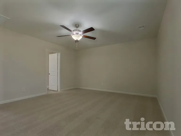 717 Vanguard St — Photo 8