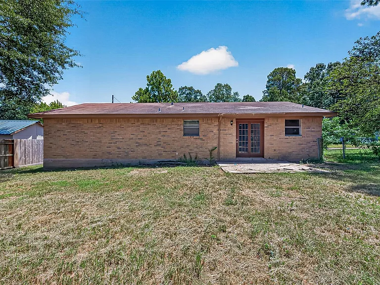 102 Libby Cir — Photo 37