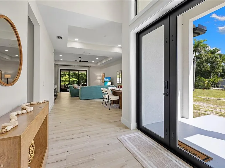 2547 Storter Ave — Photo 5