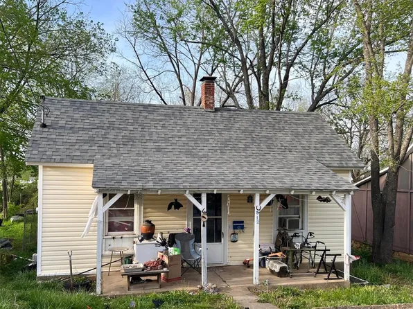 512 E College Ave, Fredericktown, MO 63645