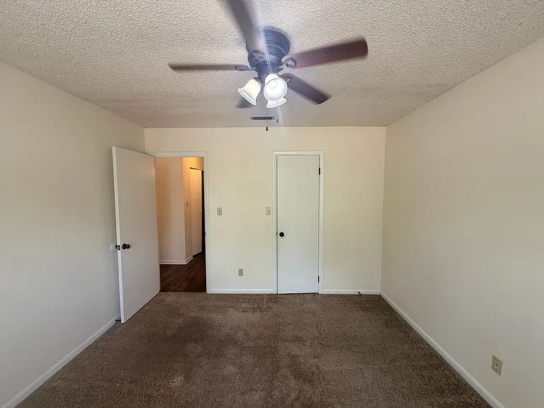 2B Westbrook Cir — Photo 15