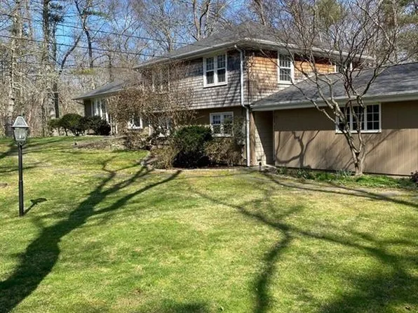 34 Woodland Way, Rehoboth, MA 02769