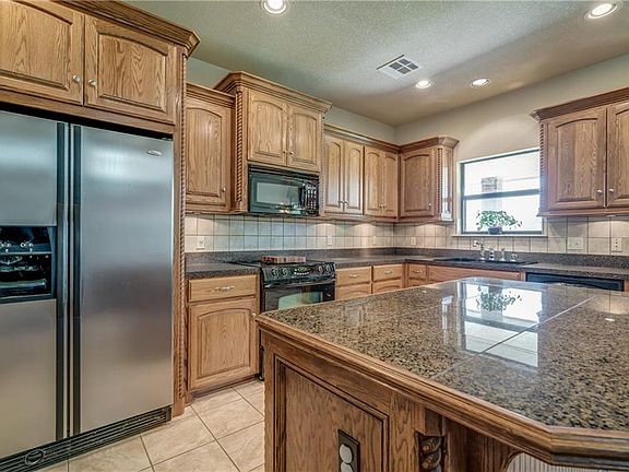 3rd image of 10501 Sundance Dr