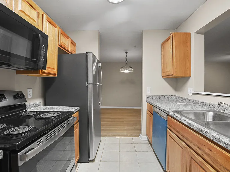 5104 Fairington Ridge Cir — Photo 4