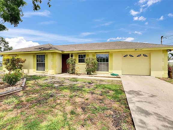 3rd image of 814 Seabreeze Dr