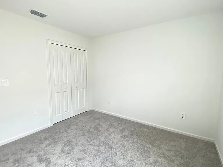 4637 SW 84th Street Rd — Photo 7