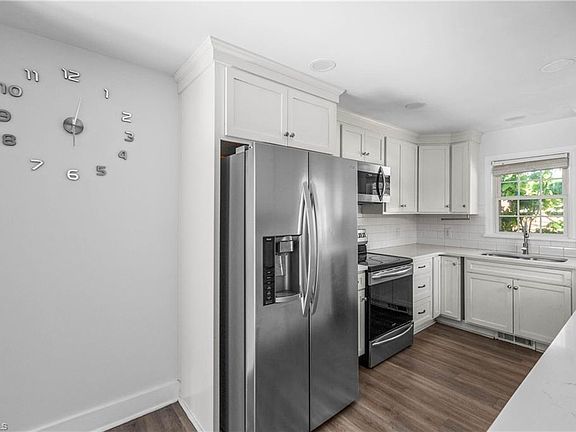 5th image of 1300 Miller St