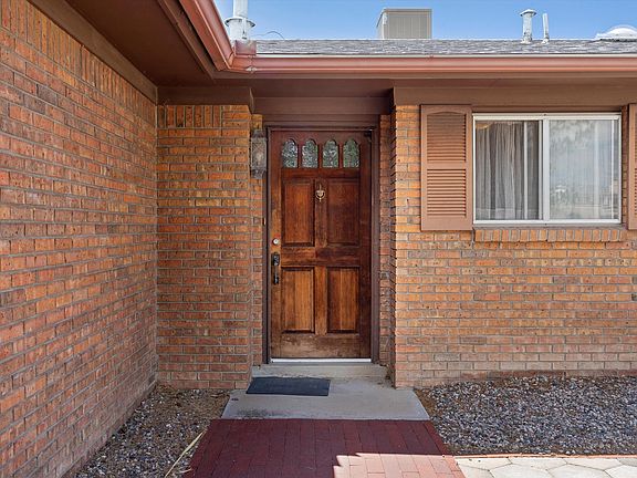 5th image of 5313 John Thomas Dr NE