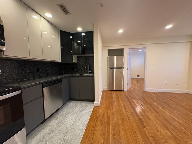 1801 Beacon St #1 — Photo 1
