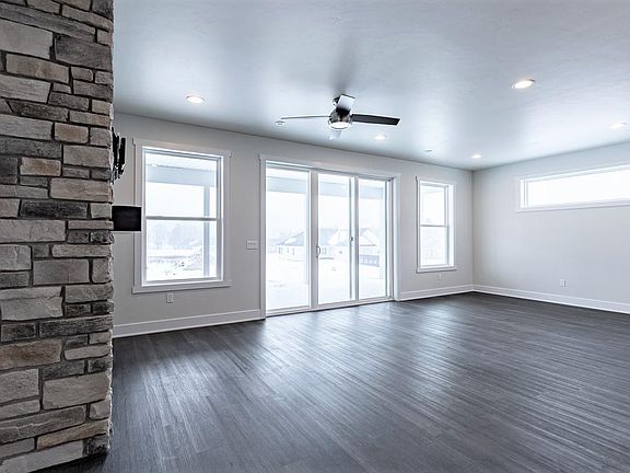 2nd image of 150751 Cloudberry Ln