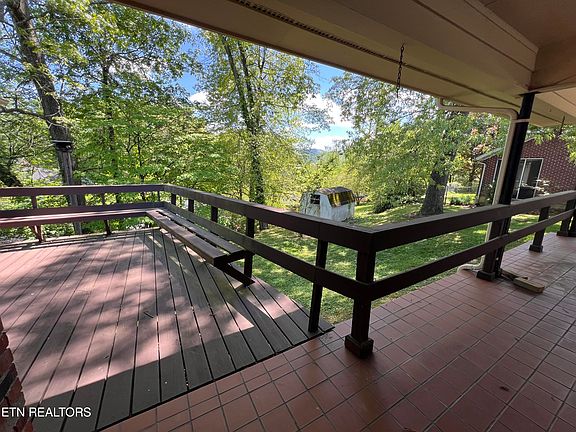 5th image of 605 Elmwood Dr