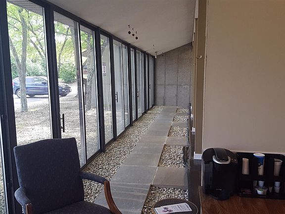 5th image of 236 N Breiel Blvd