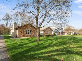 6804 Woodmeadow Dr, Toledo, OH 43617