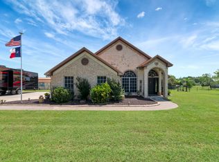 134 Lost Oak Dr, Azle, TX 76020