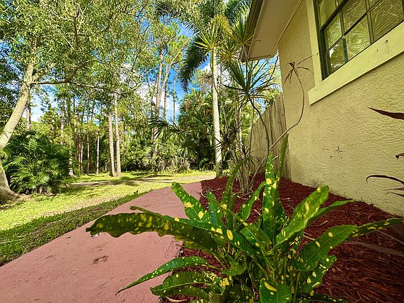 3rd image of 13528 Orange Grove Blvd