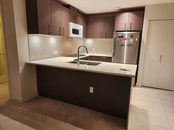 5981 Gray Ave #301, Greater Vancouver, BC V6S 0A9