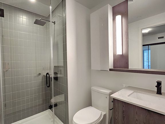 5th image of 5 Defries St #619
