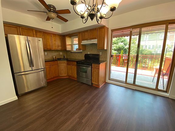 2nd image of 511 Hollywood Ave Floor 2
