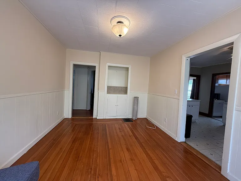 53 Litchfield St #1 — Photo 8