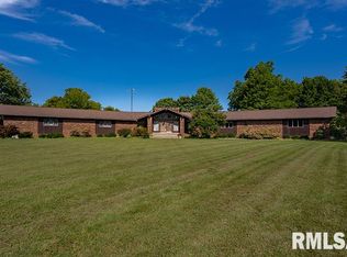 11954 Sugar Creek Ave, Mount Carmel, IL 62863