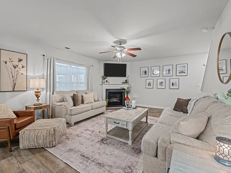 301 Ginger Dr — Photo 22