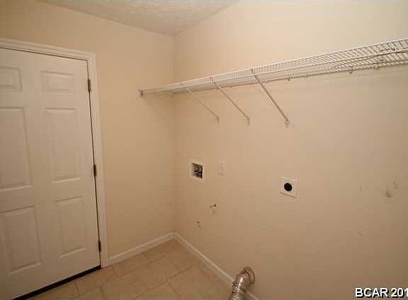 5th image of 4928 McCall Ln