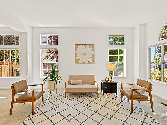 4th image of 8616 Planetree Drive