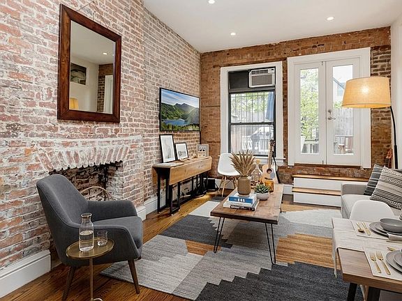 2nd image of 116 E 19th St APT 8