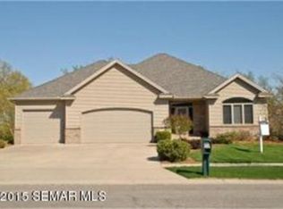 2828 Cassidy Dr NE, Rochester, MN 55906