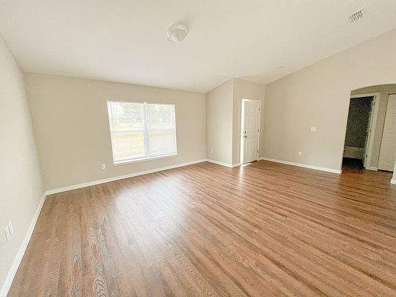 5th image of 37 Pine Crse