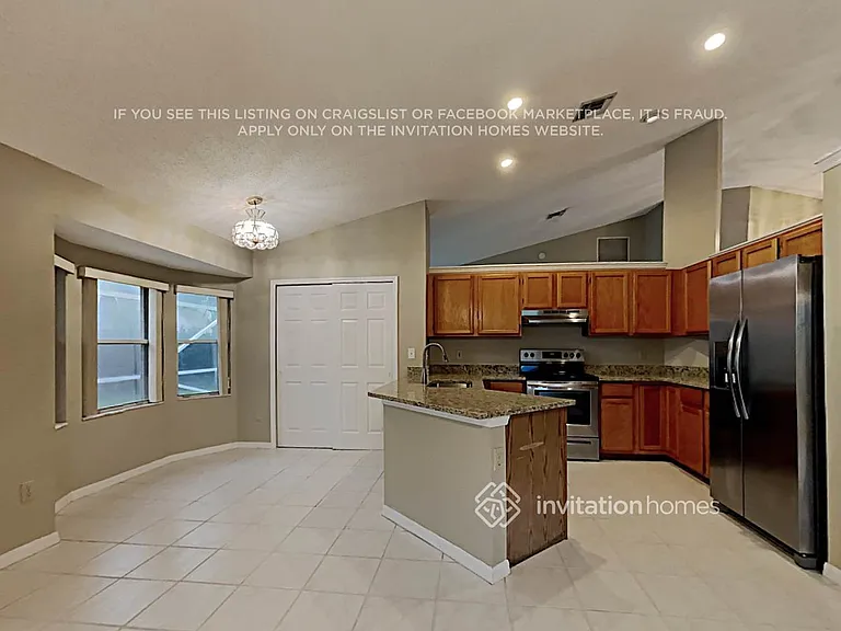 12841 Meadowbreeze Dr — Photo 9