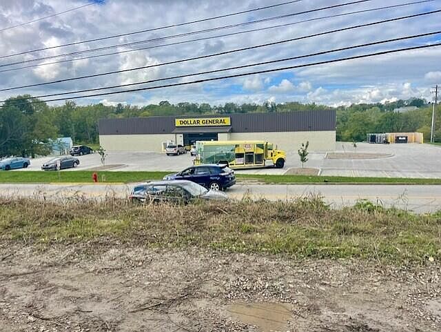2nd image of 648 E Main St
