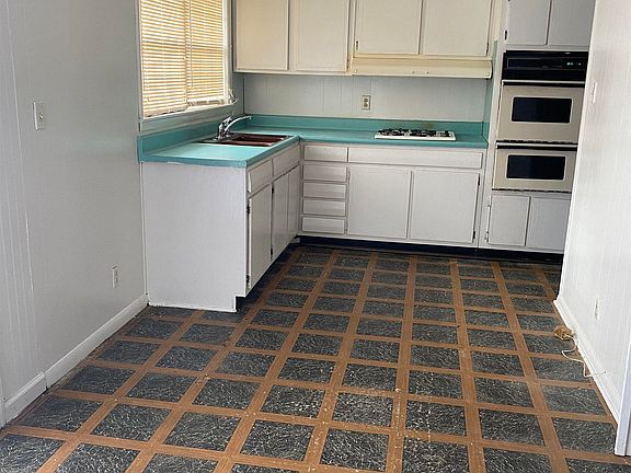 2nd image of 104 W 34th Ave