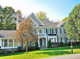 11333 Stonehouse Pl, Potomac Falls, VA 20165