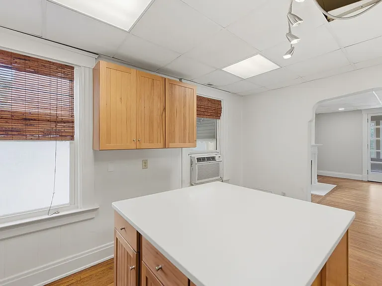 344 Helen St #2 — Photo 10