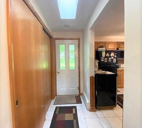 4th image of 318 White Oak Ln