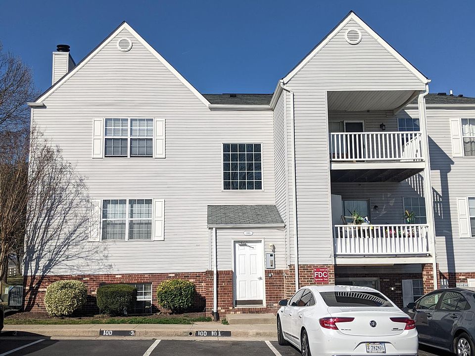 1st image of 100 Grosvenor Ln APT 202